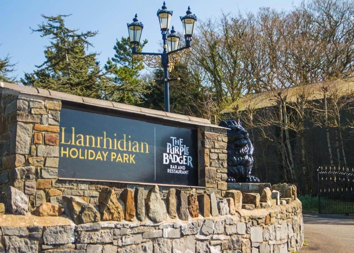 Llanrhidian Holiday Park Суонзи Екстериор снимка